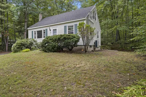 10 John Street Raymond NH 03077