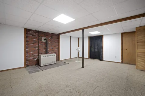 10 John Street Raymond NH 03077