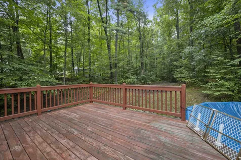 10 John Street Raymond NH 03077