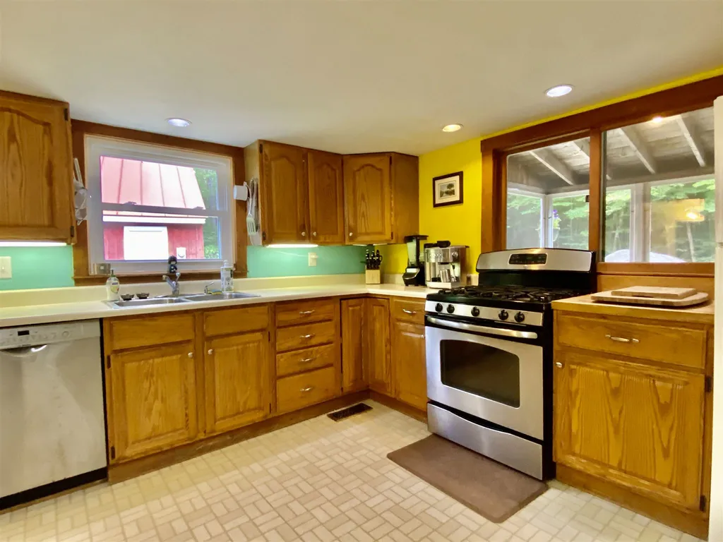 189 Kearsarge Valley Road Wilmot NH 03287