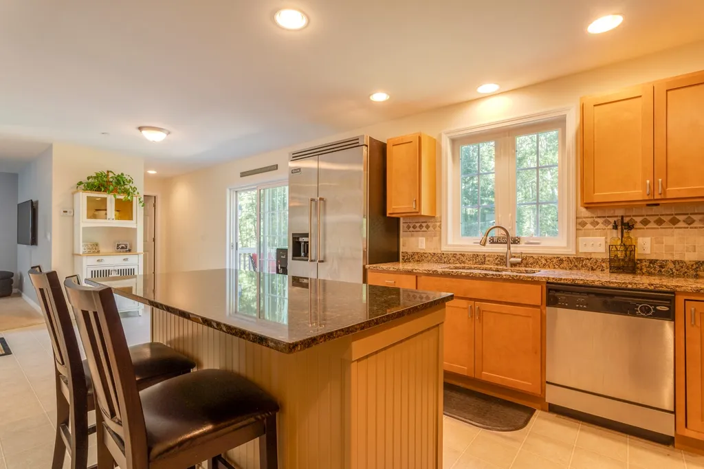 6 Mayas Way Newmarket NH 03857