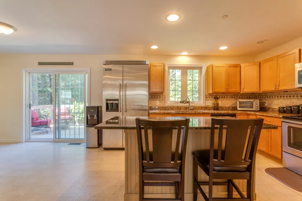 6 Mayas Way Newmarket NH 03857