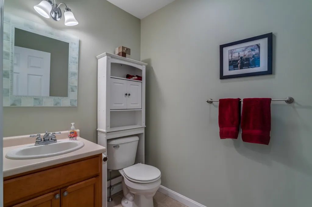6 Mayas Way Newmarket NH 03857