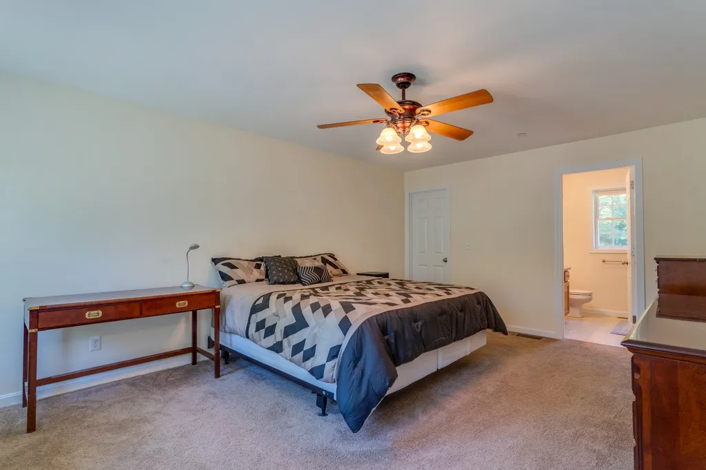 6 Mayas Way Newmarket NH 03857