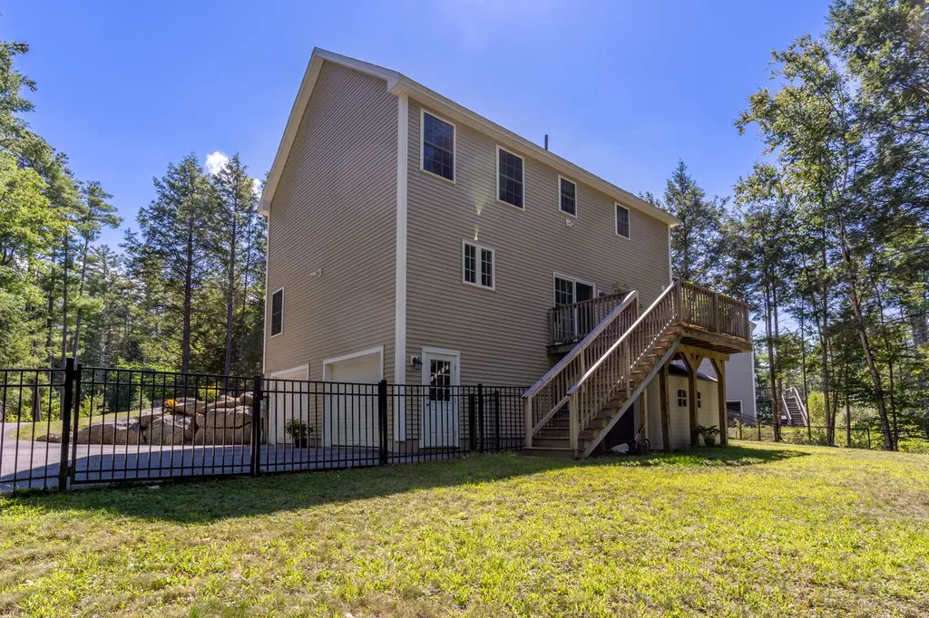 6 Mayas Way Newmarket NH 03857