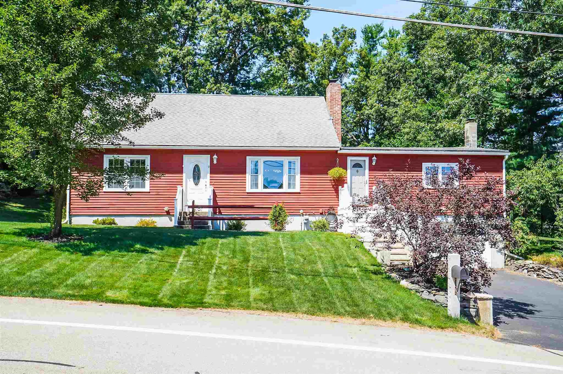 9 Leslie Lane Nashua NH 03062