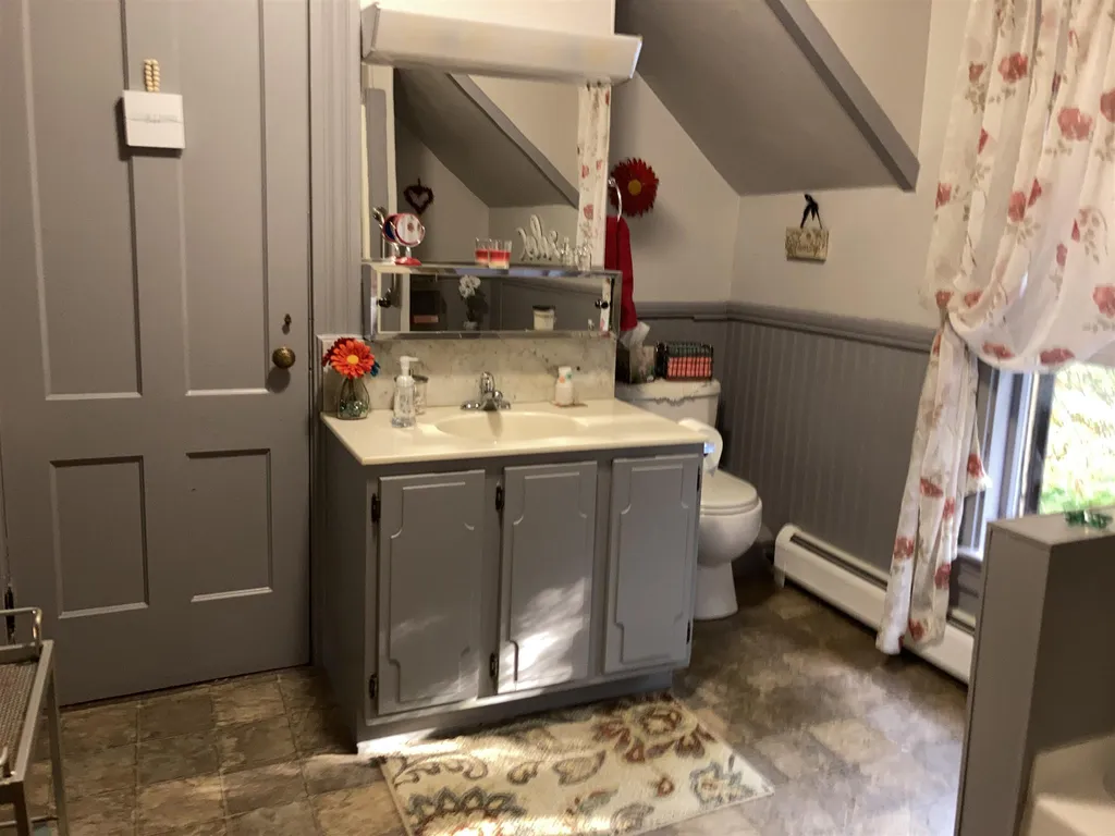 14 Pleasant Street Franklin NH 03235