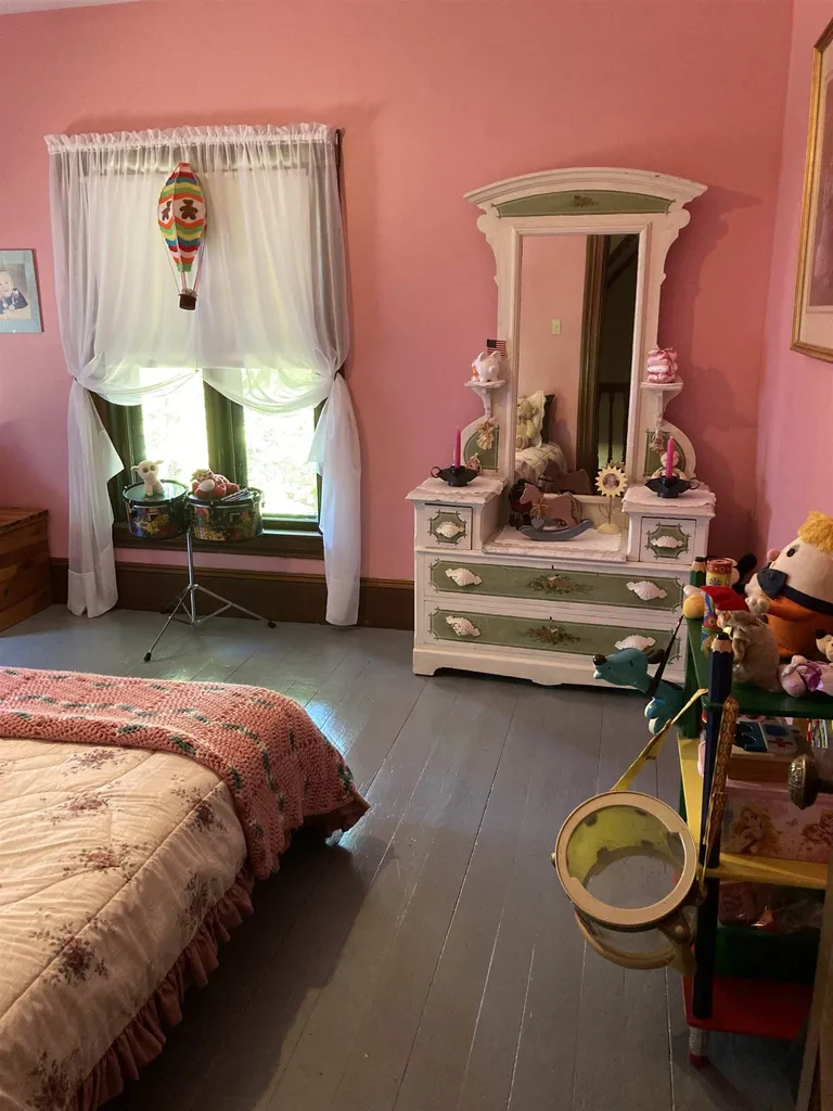 14 Pleasant Street Franklin NH 03235