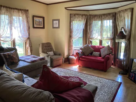 14 Pleasant Street Franklin NH 03235