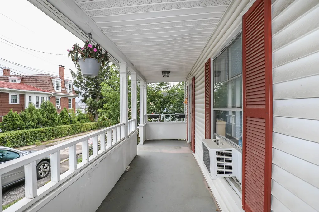 2-2 1/2 Kendrick Street Nashua NH 03064