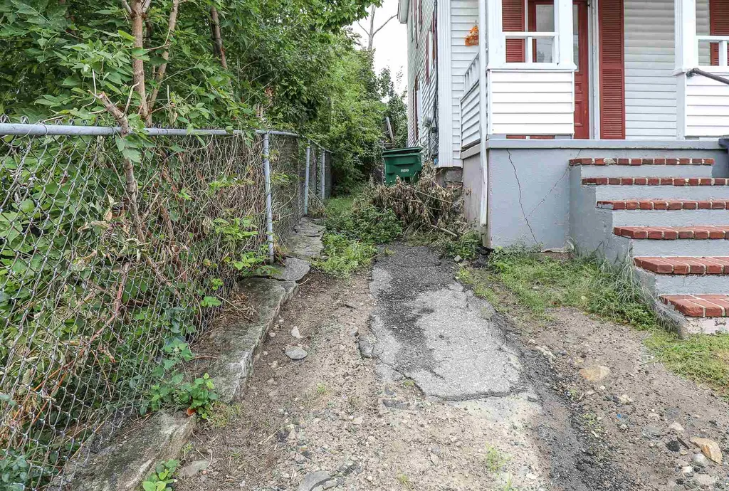 2-2 1/2 Kendrick Street Nashua NH 03064