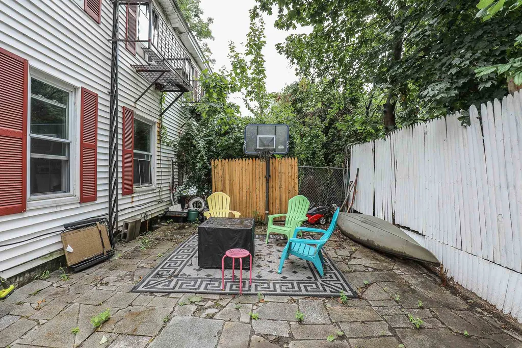 2-2 1/2 Kendrick Street Nashua NH 03064