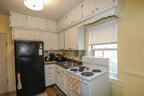 2-2 1/2 Kendrick Street Nashua NH 03064