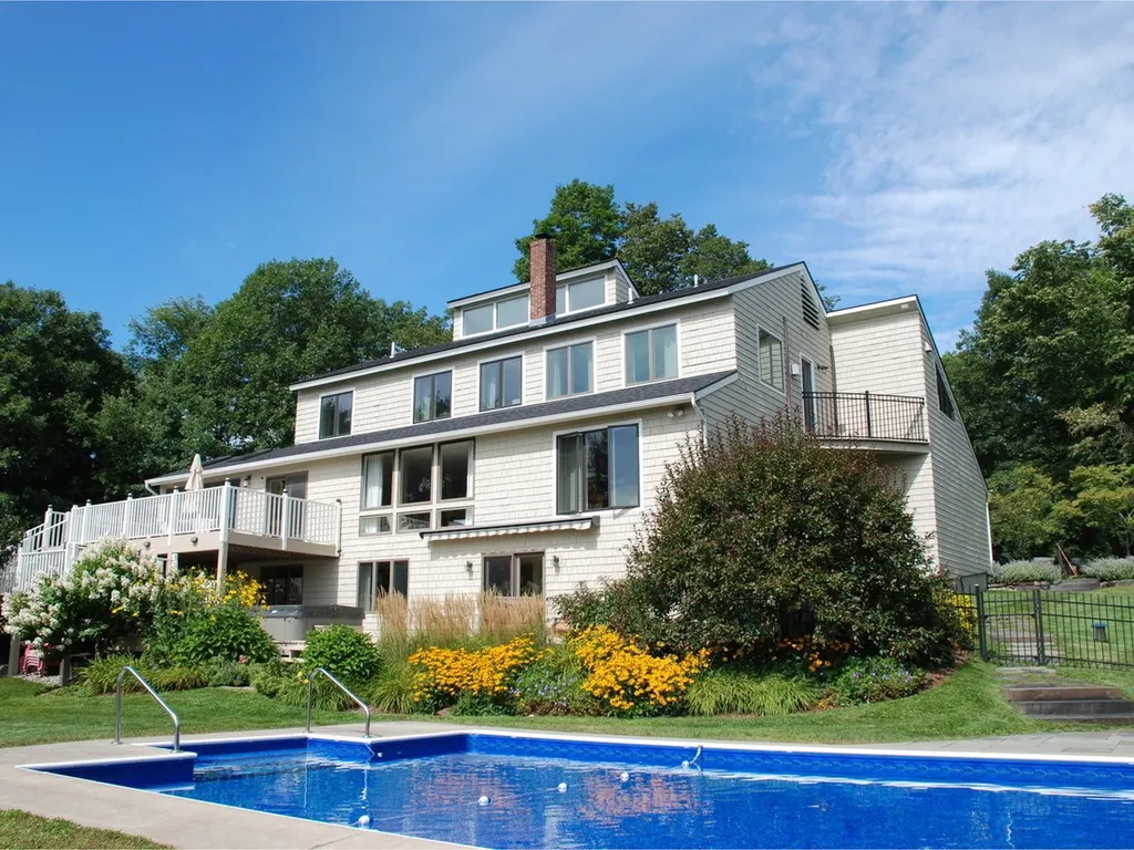 217 Heather Lane Shelburne VT 05482