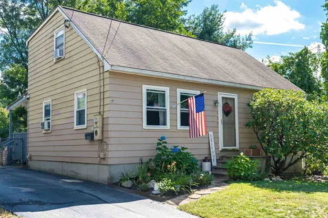 135 Brunelle Avenue Manchester NH 03103