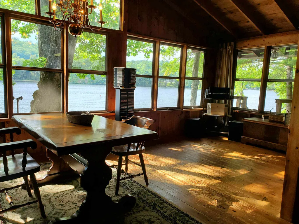 122 East Shore Drive Weare NH 03281