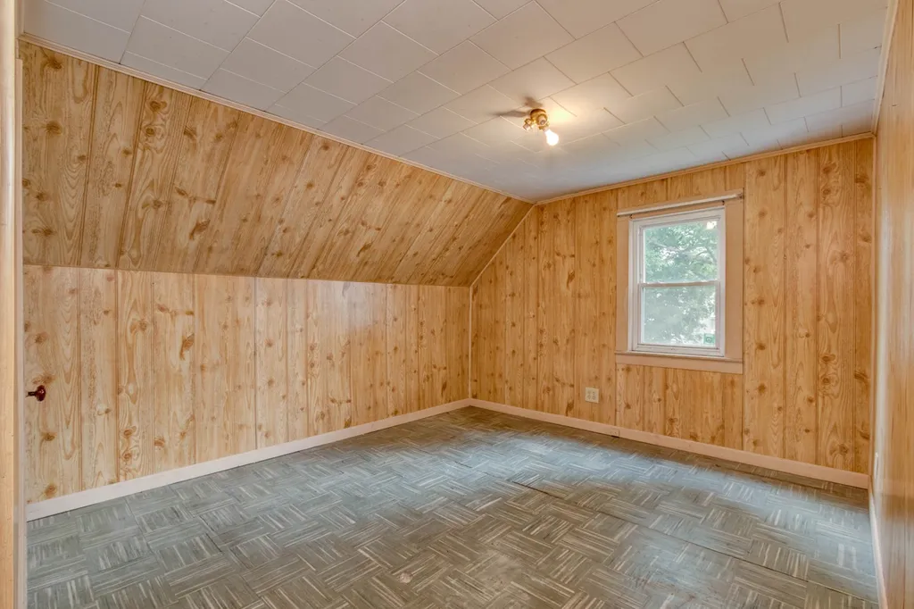 4 Oak Street Nashua NH 03060
