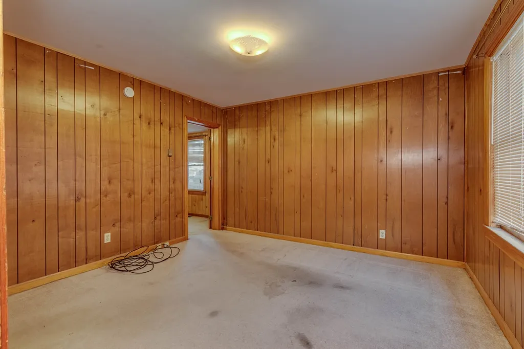 4 Oak Street Nashua NH 03060