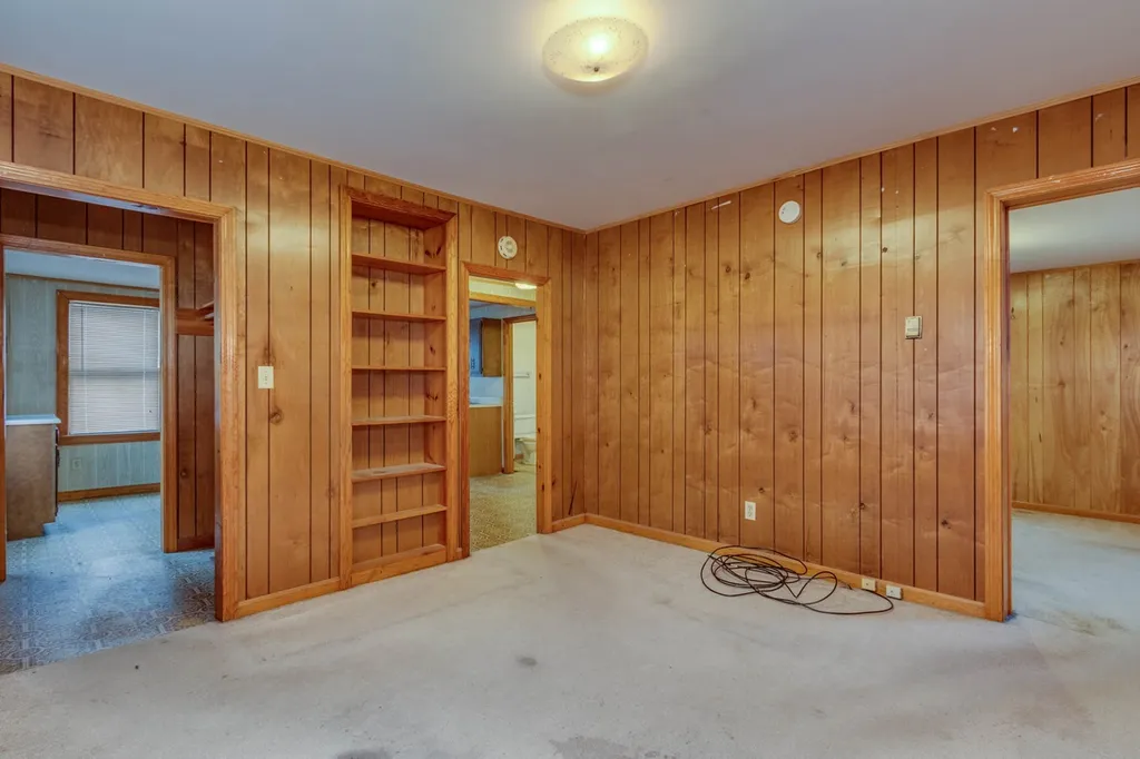 4 Oak Street Nashua NH 03060