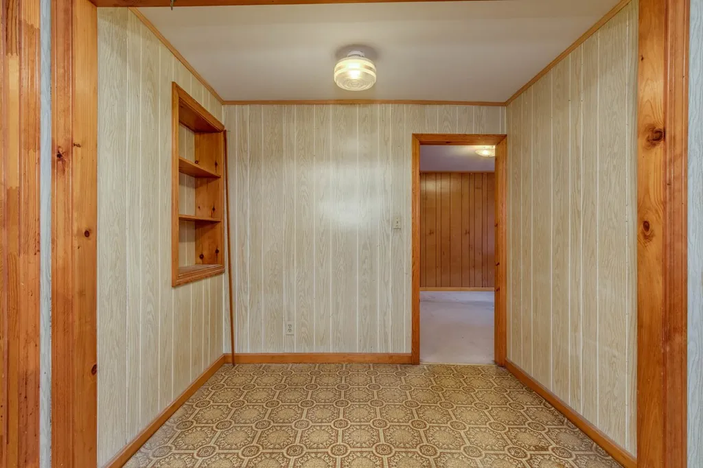 4 Oak Street Nashua NH 03060
