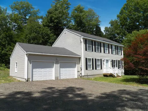 55 Range Road Deerfield NH 03037