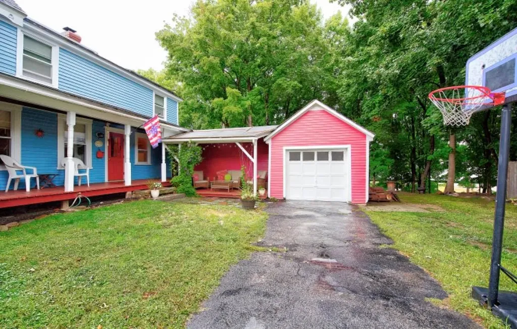 15 East Union Street Goffstown NH 03045