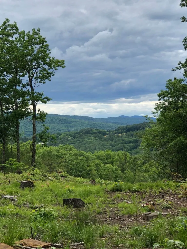 Homesite 12 Peaked Hill Ashland NH 03217