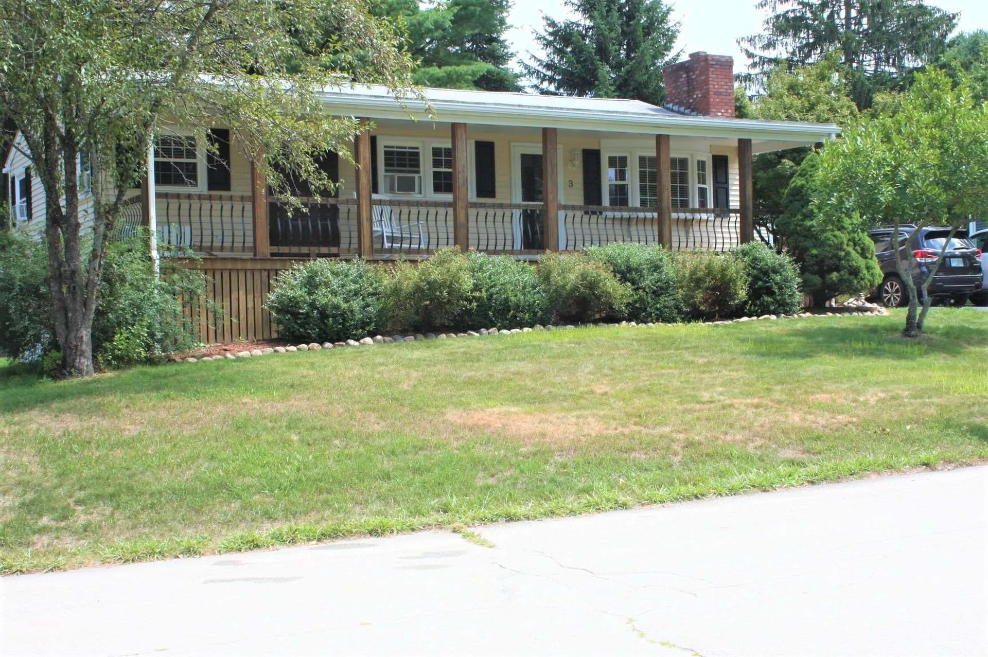 3 Jackson Drive Hudson NH 03051