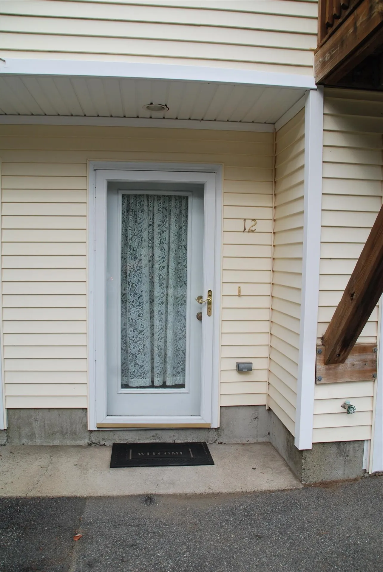 12 Chandler Lane Epping NH 03042