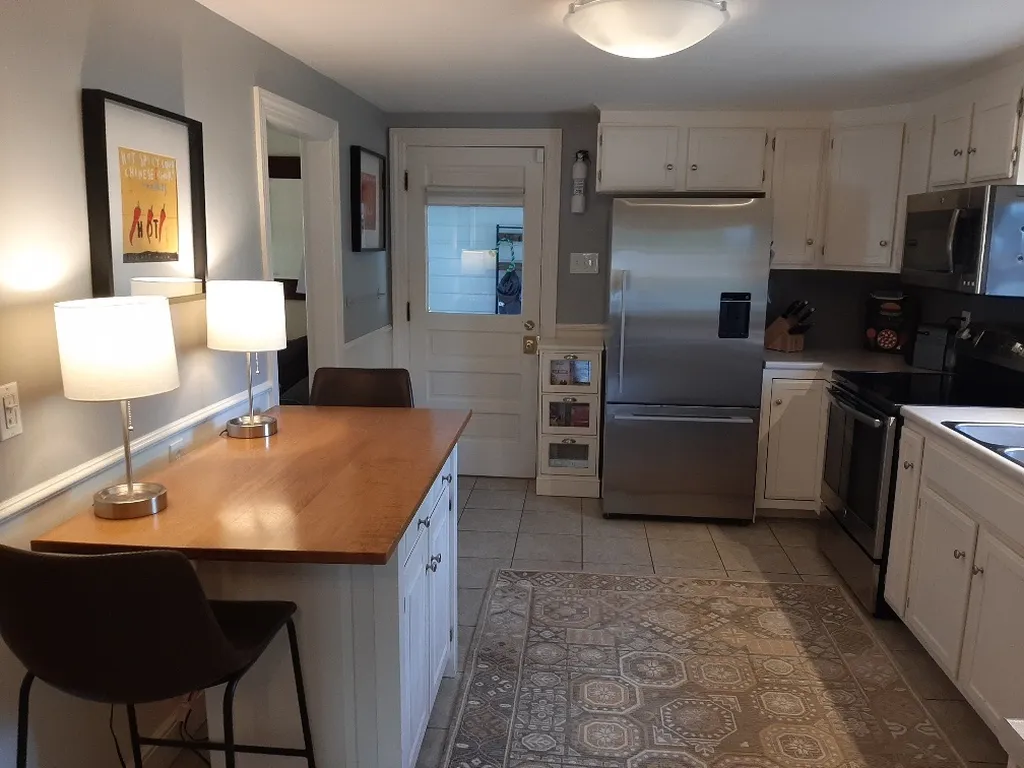 11 Glencrest Avenue Dover NH 03820