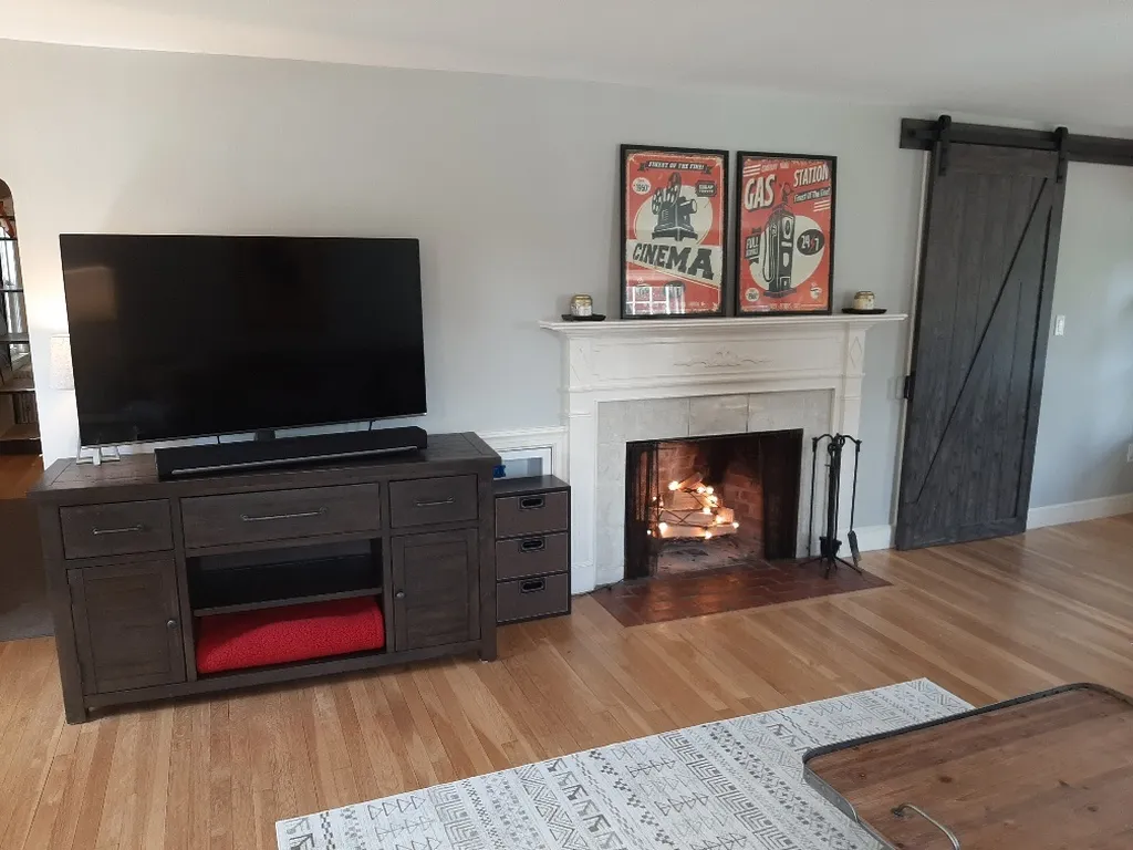 11 Glencrest Avenue Dover NH 03820