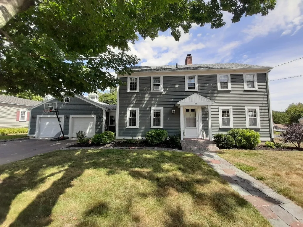11 Glencrest Avenue Dover NH 03820