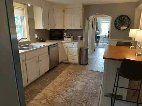 11 Glencrest Avenue Dover NH 03820