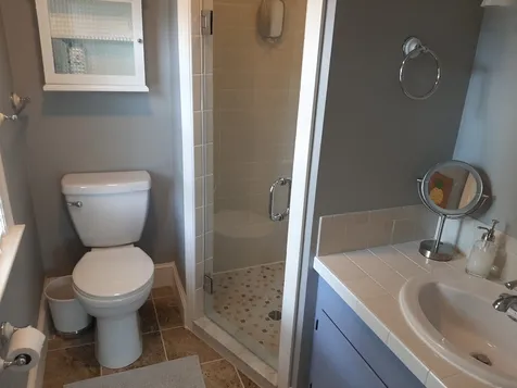 11 Glencrest Avenue Dover NH 03820