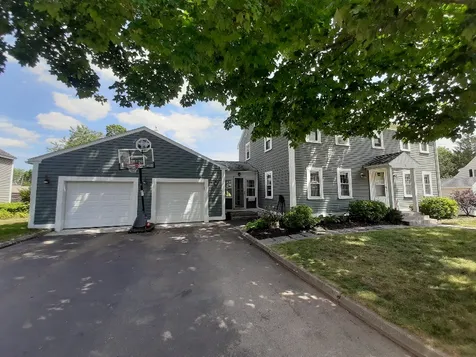 11 Glencrest Avenue Dover NH 03820