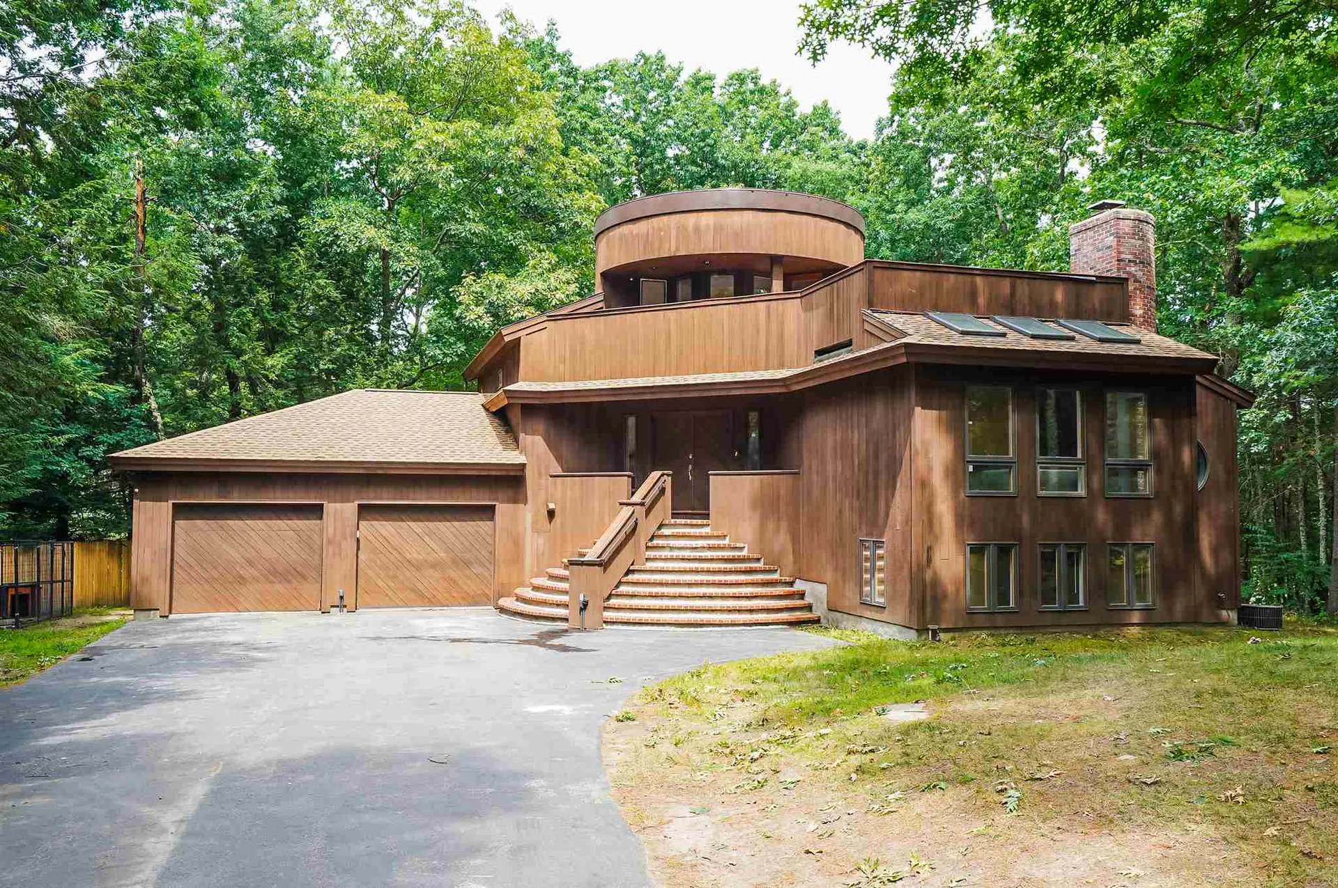 41 White Plains Avenue Londonderry NH 03053