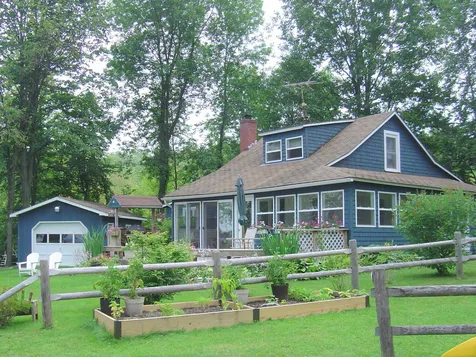 66 The Pines North Georgia VT 05478