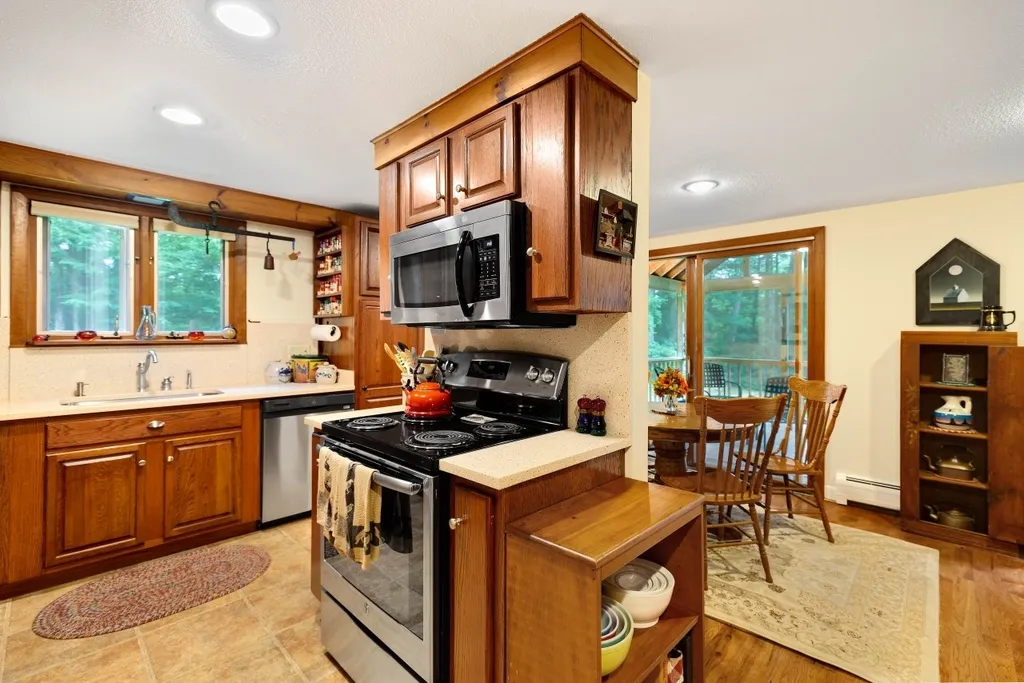 25 Casalis Road Peterborough NH 03458