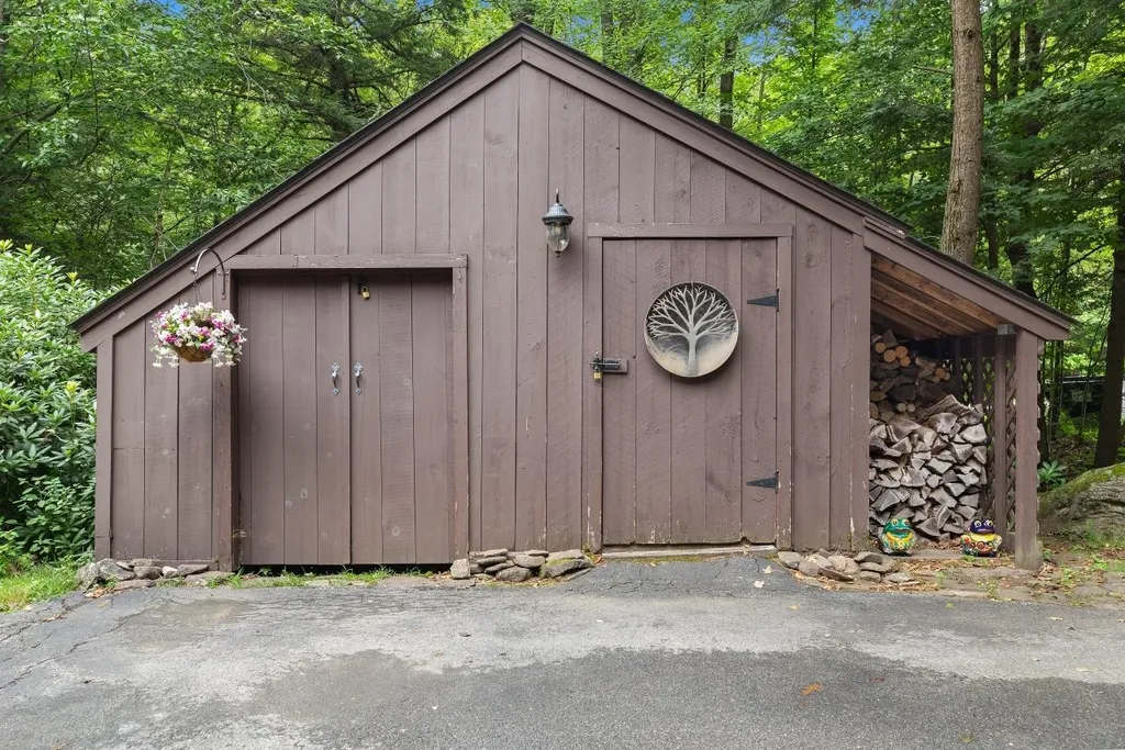 25 Casalis Road Peterborough NH 03458