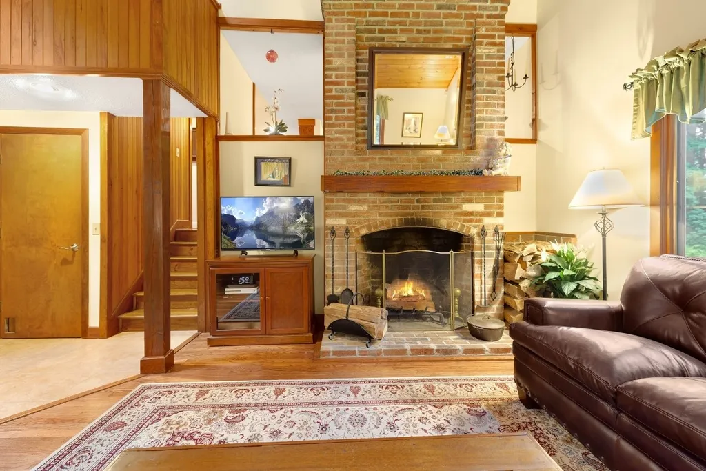 25 Casalis Road Peterborough NH 03458