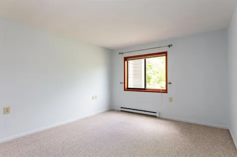 61 Hawthorne Circle South Burlington VT 05403
