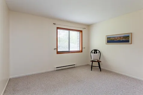 61 Hawthorne Circle South Burlington VT 05403