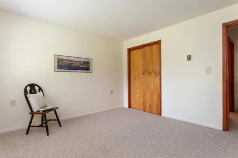 61 Hawthorne Circle South Burlington VT 05403