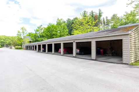 61 Hawthorne Circle South Burlington VT 05403