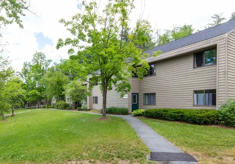 61 Hawthorne Circle South Burlington VT 05403