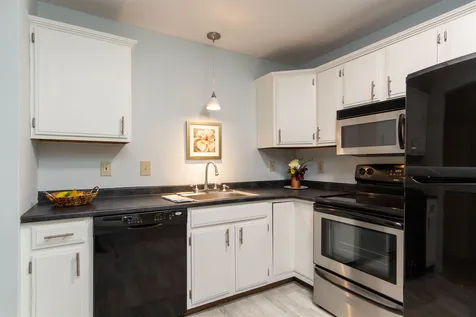 61 Hawthorne Circle South Burlington VT 05403