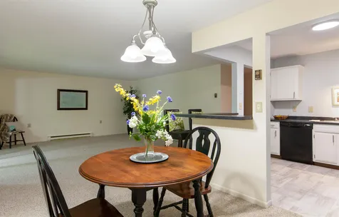 61 Hawthorne Circle South Burlington VT 05403
