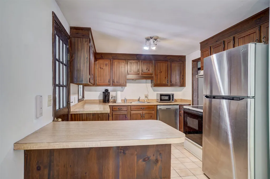 44 Meetinghouse Road Windham NH 03087