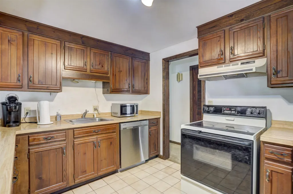44 Meetinghouse Road Windham NH 03087