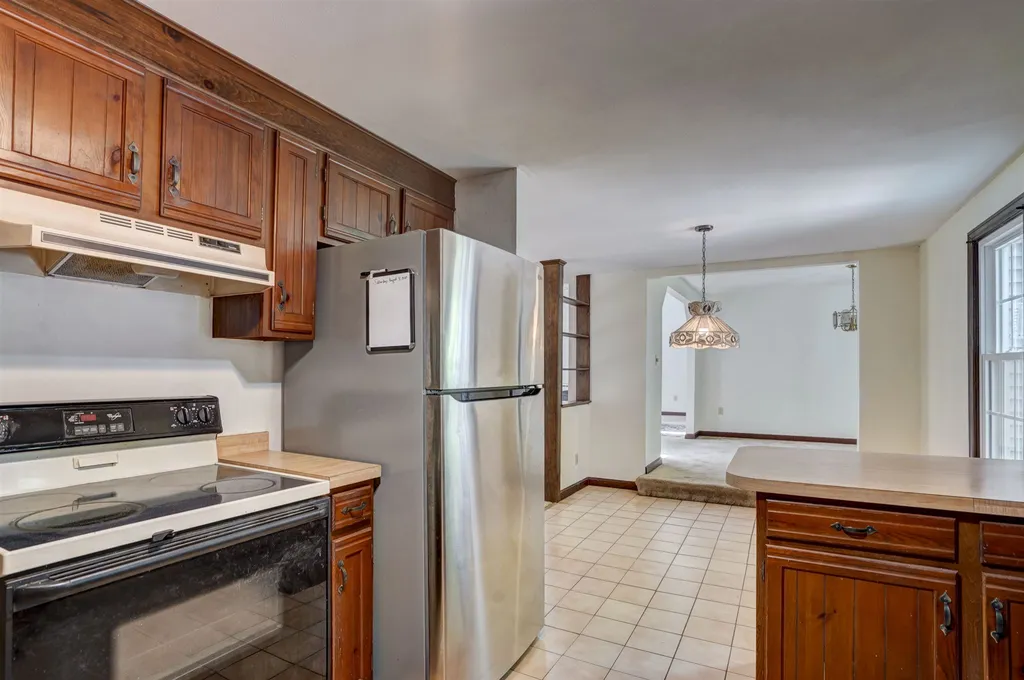 44 Meetinghouse Road Windham NH 03087